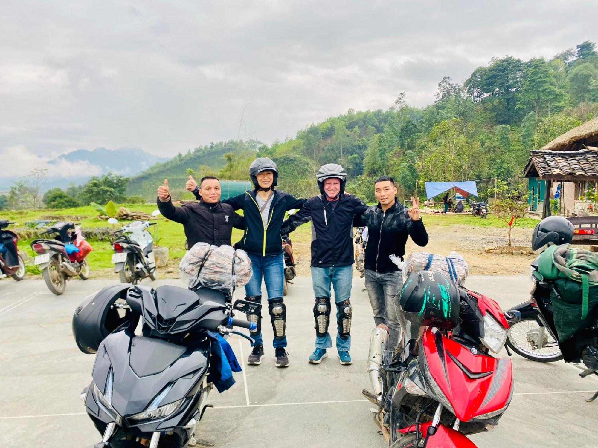 Ban Bang Ecolodge Tours & Motorbike Rental Ha Giang Exterior photo