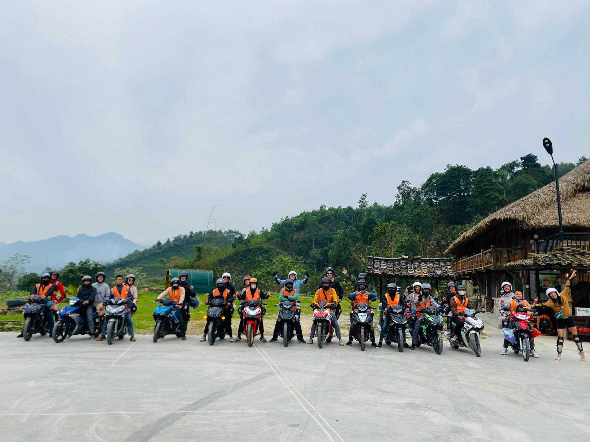Ban Bang Ecolodge Tours & Motorbike Rental Ha Giang Exterior photo