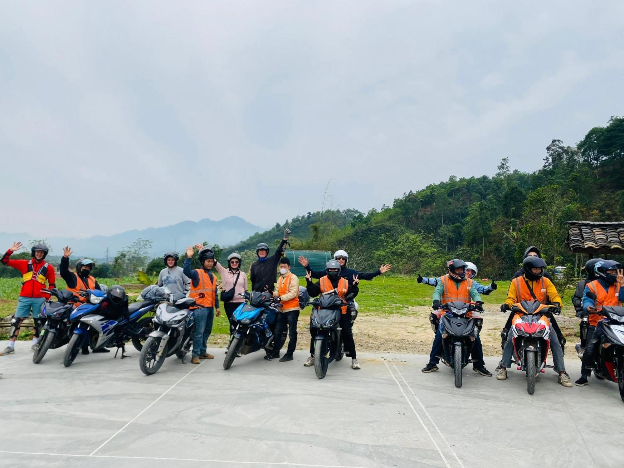 Ban Bang Ecolodge Tours & Motorbike Rental Ha Giang Exterior photo