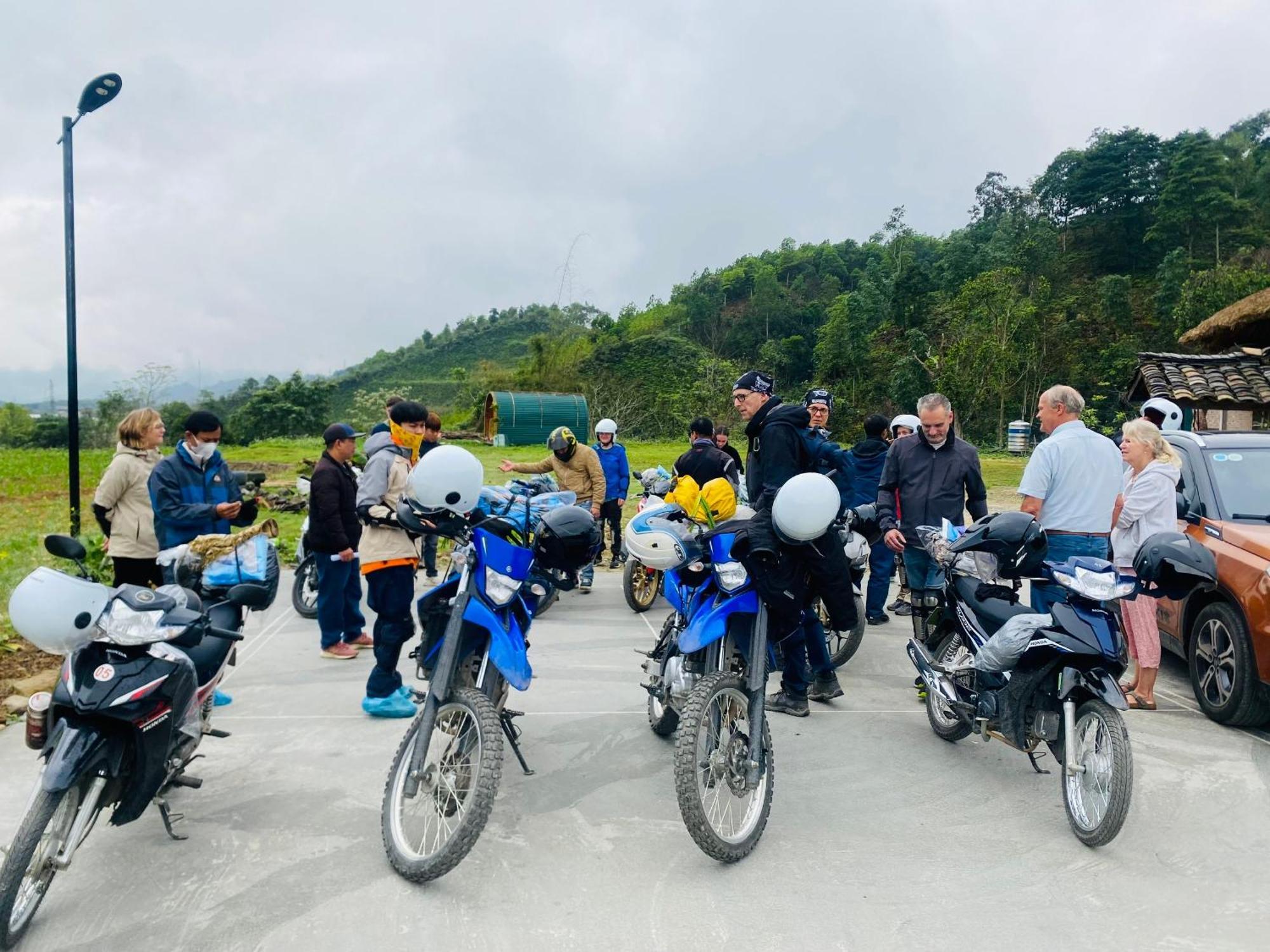 Ban Bang Ecolodge Tours & Motorbike Rental Ha Giang Exterior photo