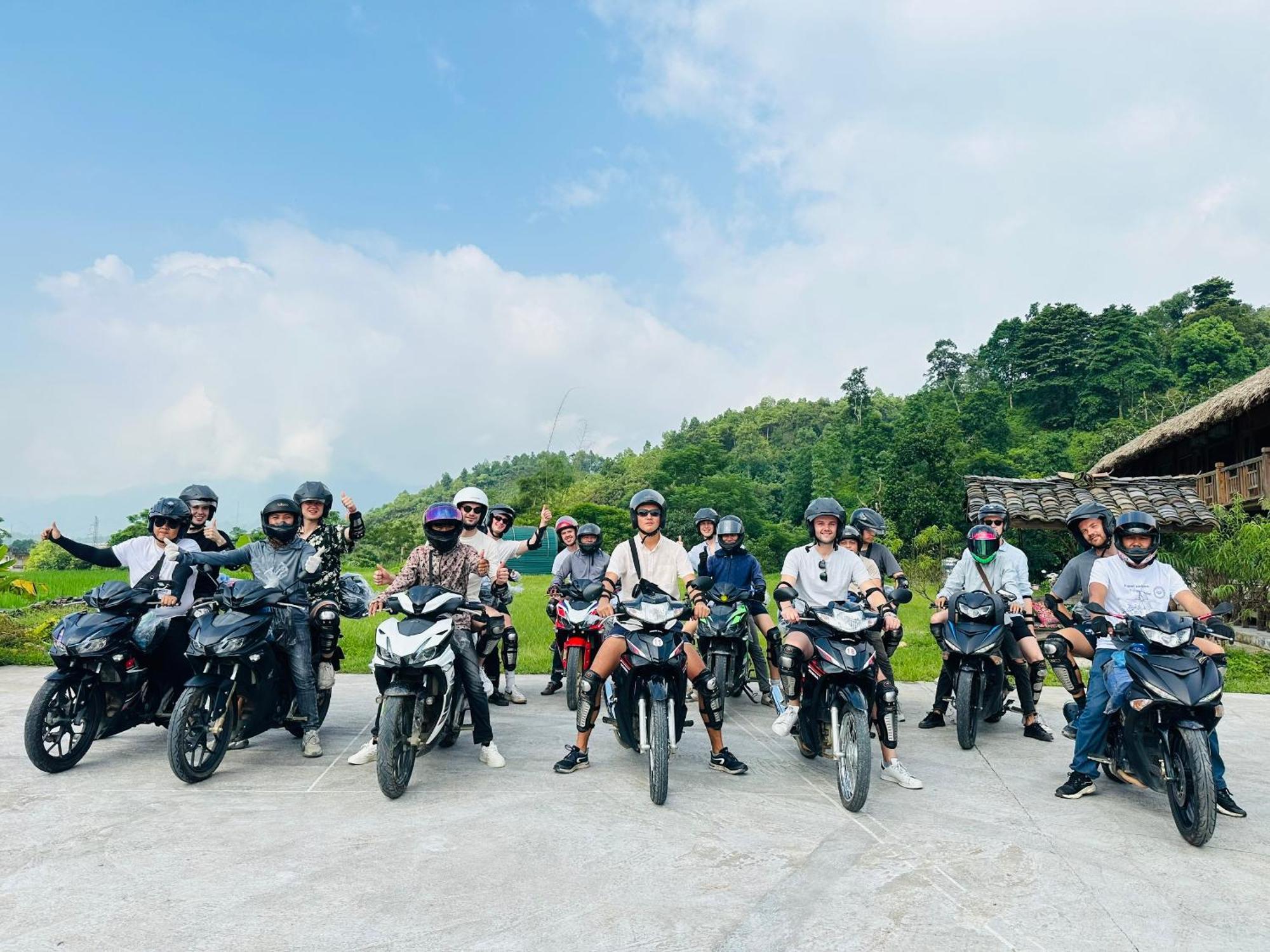Ban Bang Ecolodge Tours & Motorbike Rental Ha Giang Exterior photo